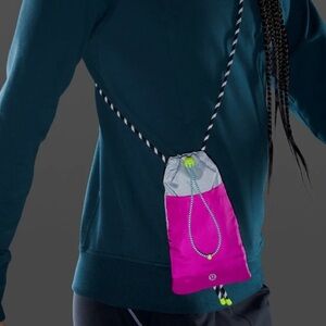 lululemon athletica Play it Forward Crossbody Bag